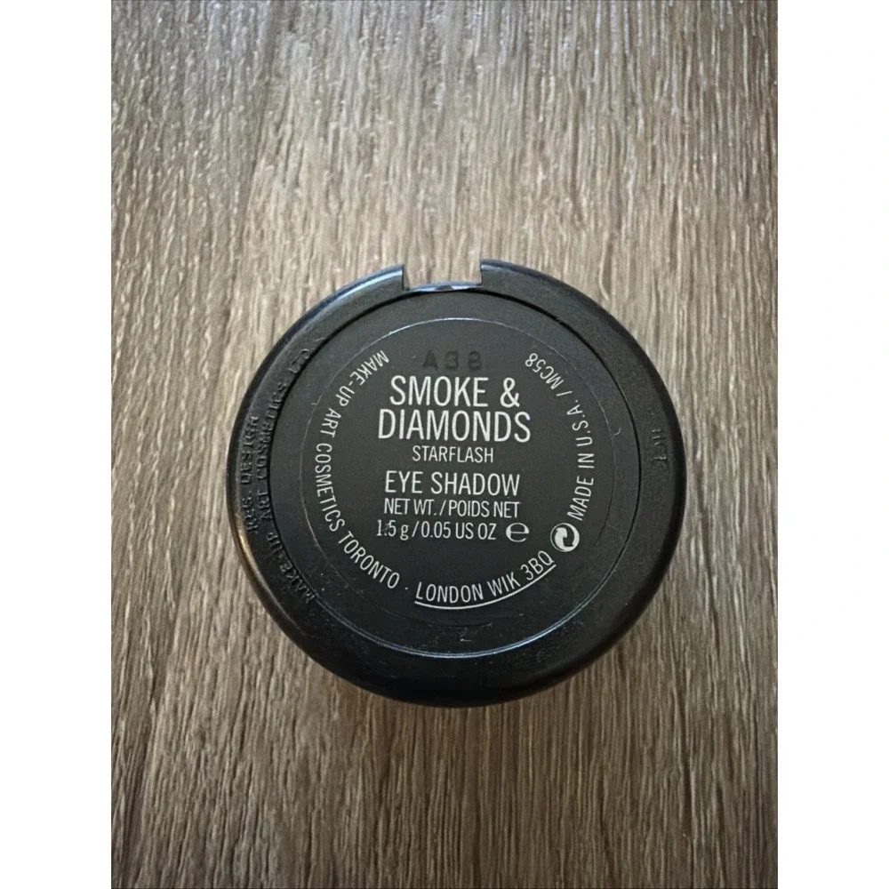 MAC SMOKE & DIAMONDS StarFlash Eye Shadow (0.05 oz./Full Size)